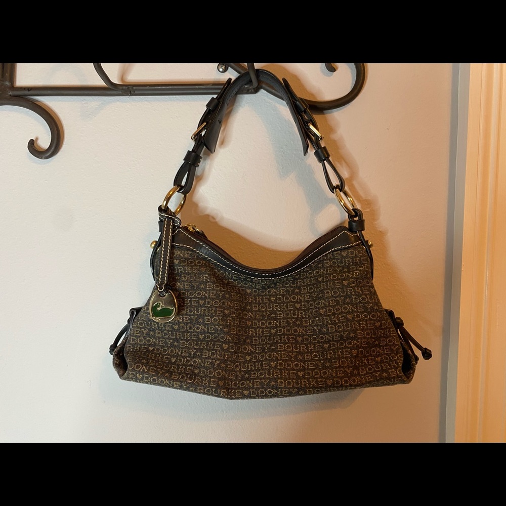 EUC! Dooney & Bourke logo purse - Picture 6 of 12